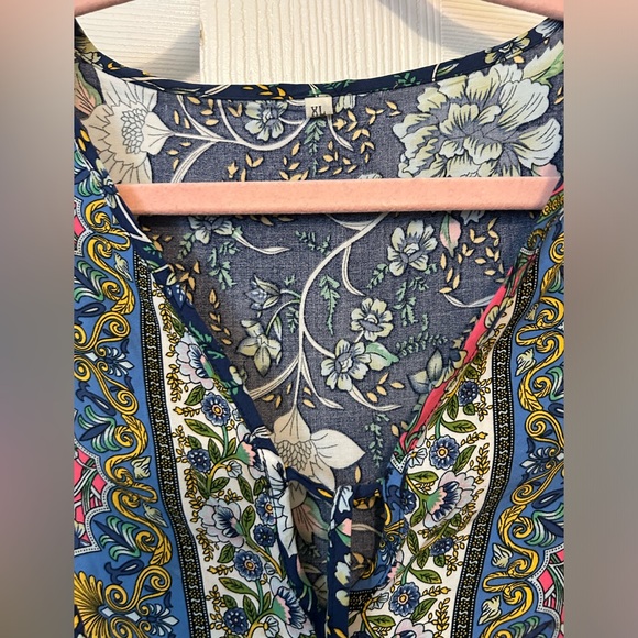 🔥💙Bohemian Floral Blouse - Navy and Pink - Picture 2 of 5